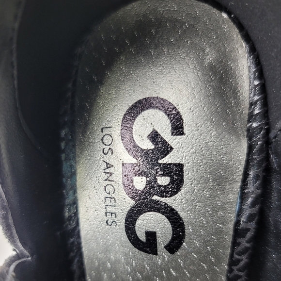 NWT Bootie peep toe heels strap snake embossed suede comfortable GBG Los Angeles - Picture 6 of 10